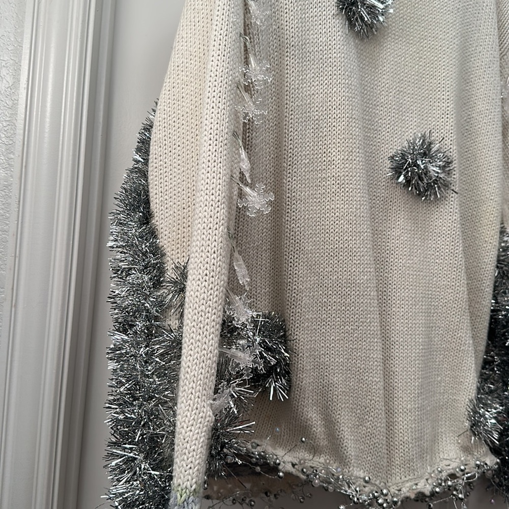 Unique Cream UGLY Christmas sweater XL that LIGHTS UP! Battery pack operated 🎄 - Picture 6 of 10